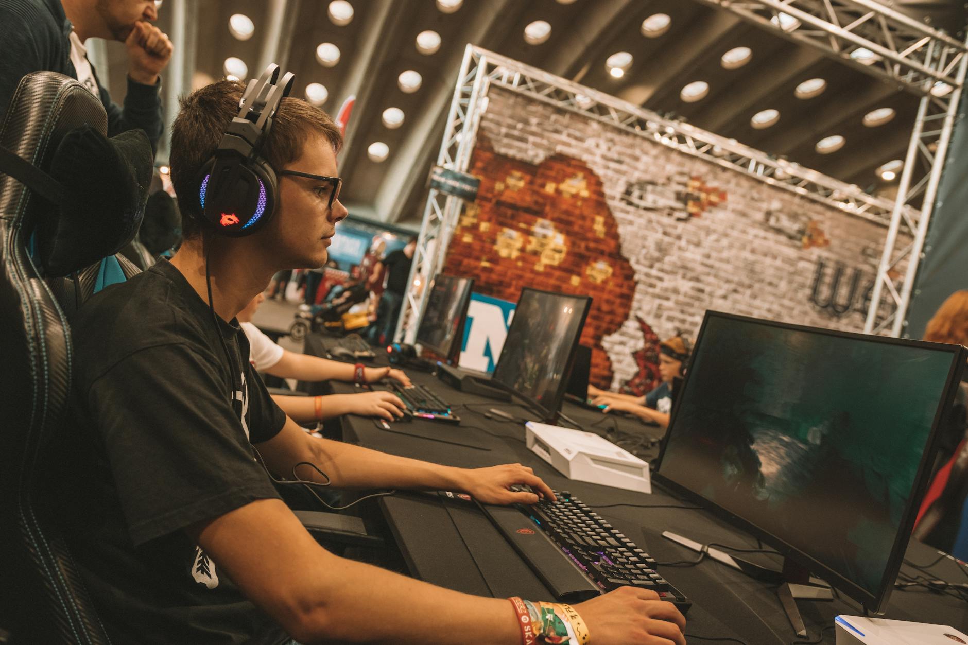 Metin2 oyuncusu icin esports bilgisayar kurulumu ve oyun ortami