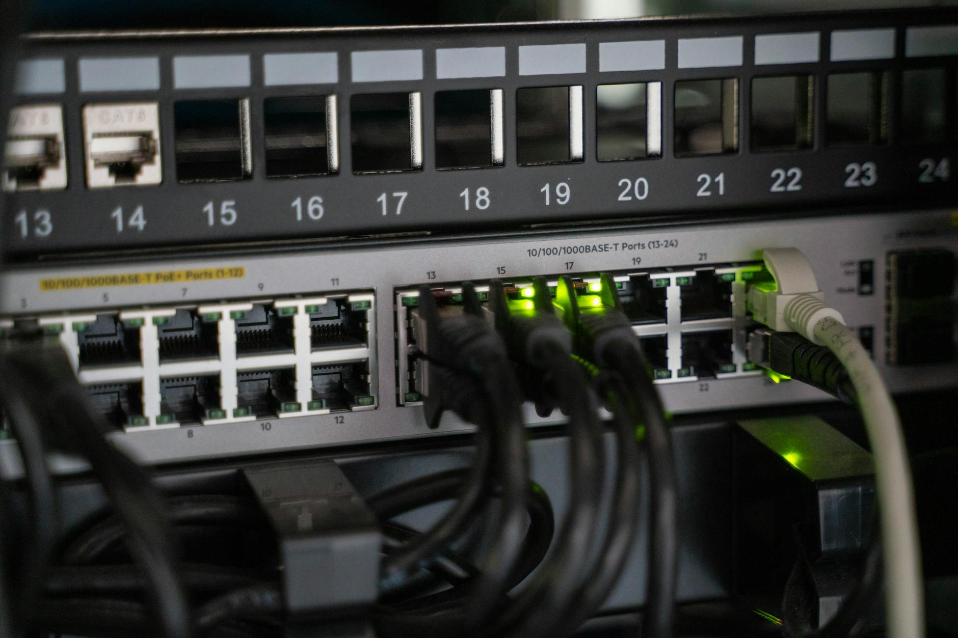 MikroTik router donanımı L7 filtering kurallı firewall ortamında